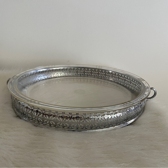 Elegant Silver Plated Serving Tray w/ Vintage Glass Pyrex Pie Baking Dish - Picture 1 of 7